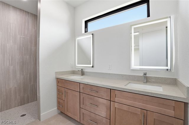 509 NE 25th ST, Cape Coral, FL 33909