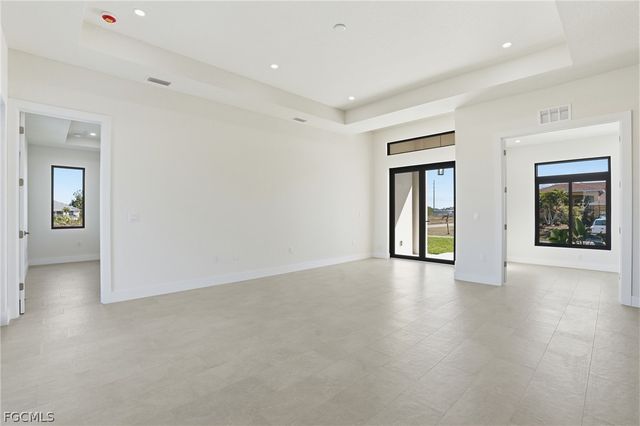 509 NE 25th ST, Cape Coral, FL 33909