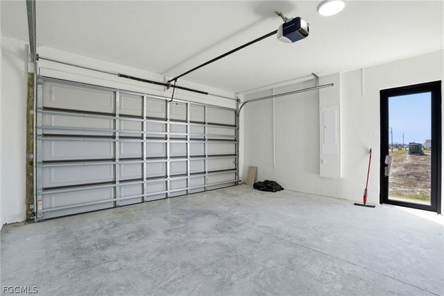 509 NE 25th ST, Cape Coral, FL 33909