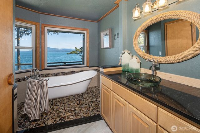 1378 San Juan Drive, San Juan Island, WA 98250