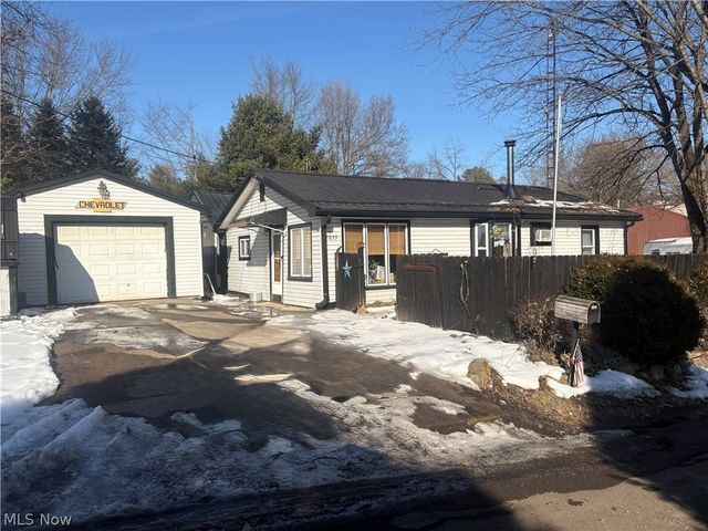 2039 Vesper Road SW, Carrollton, OH 44615