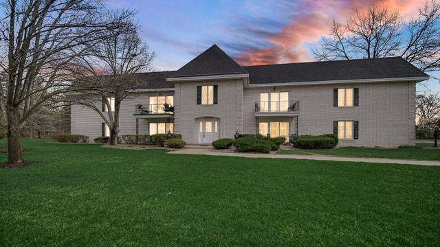 2255 Bordeaux Walk A2, Highland, IN 46322