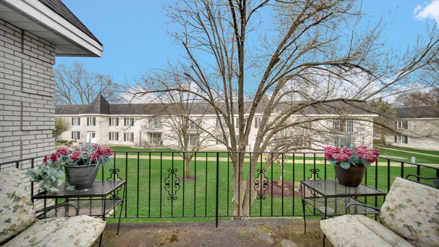 2255 Bordeaux Walk A2, Highland, IN 46322