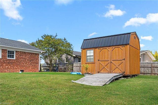 3870 Old Highway 29, Thomasville, NC 27360