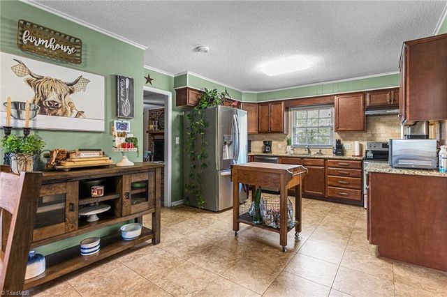 3870 Old Highway 29, Thomasville, NC 27360