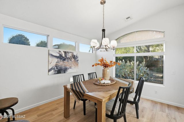 13941 N Trade Winds Way, Oro Valley, AZ 85755