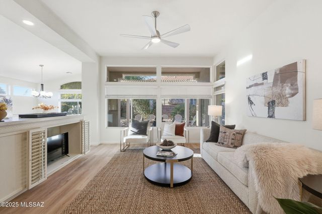 13941 N Trade Winds Way, Oro Valley, AZ 85755