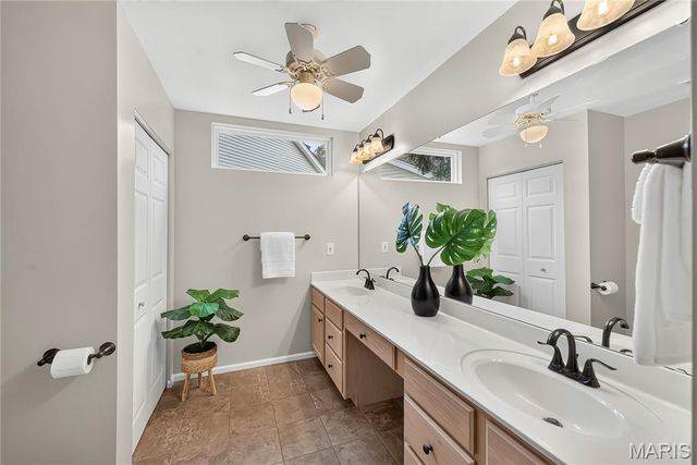 114 Pine Trail Drive 8, Lake St Louis, MO 63367