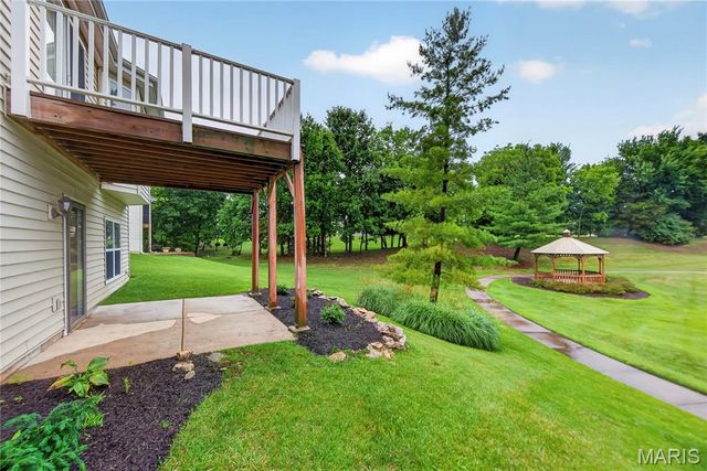 114 Pine Trail Drive 8, Lake St Louis, MO 63367