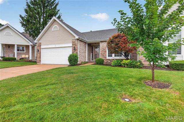 114 Pine Trail Drive 8, Lake St Louis, MO 63367