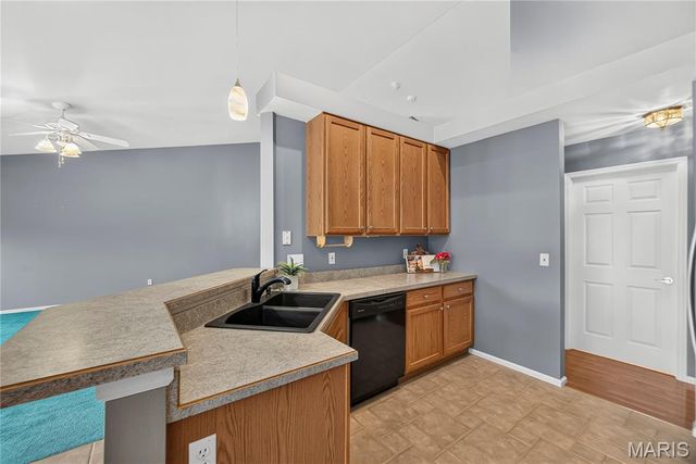 114 Pine Trail Drive 8, Lake St Louis, MO 63367