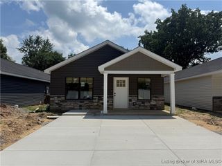 1402 Frederick Avenue, Jeffersonville, IN 47130