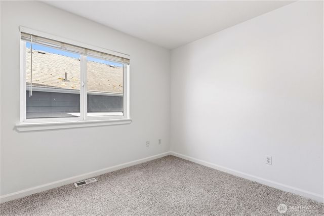 912 25th Avenue SW, Puyallup, WA 98373