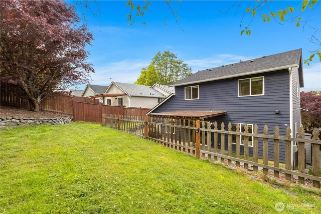 912 25th Avenue SW, Puyallup, WA 98373