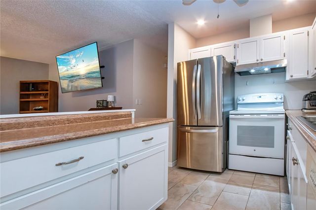 2228 GREENHAVEN DRIVE 384, Sun City Center, FL 33573