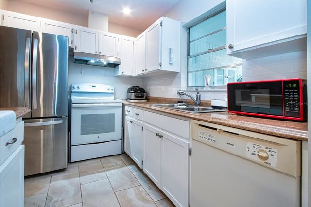 2228 GREENHAVEN DRIVE 384, Sun City Center, FL 33573