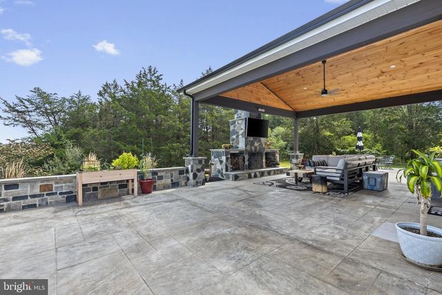 50 ROLLING VALLEY LN, Front Royal, VA 22630