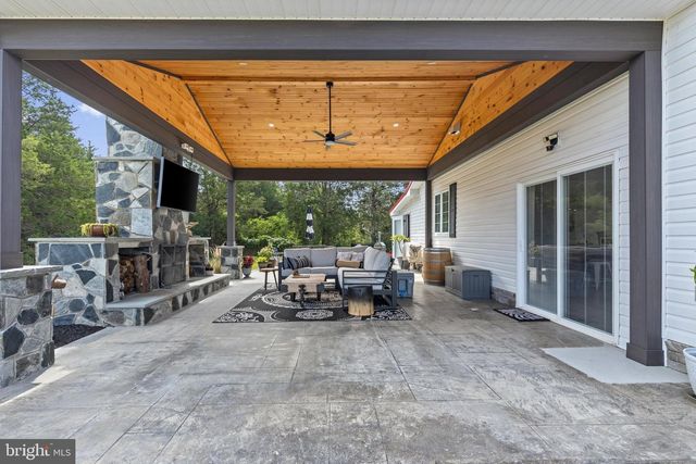50 ROLLING VALLEY LN, Front Royal, VA 22630