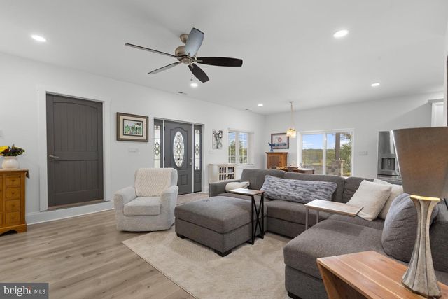 50 ROLLING VALLEY LN, Front Royal, VA 22630