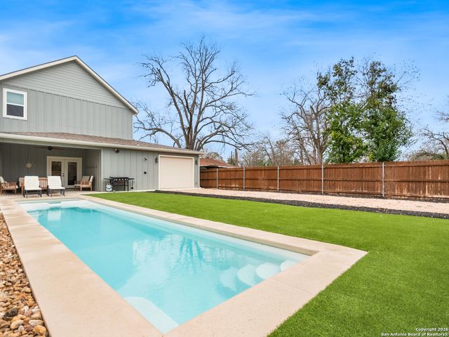 603 Graham, Boerne, TX 78006