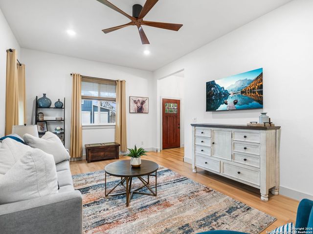 603 Graham, Boerne, TX 78006