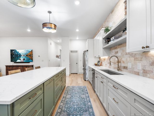 603 Graham, Boerne, TX 78006