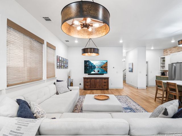 603 Graham, Boerne, TX 78006