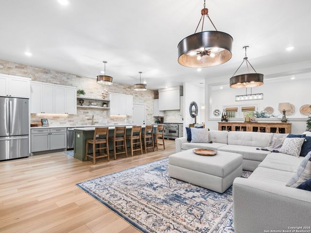 603 Graham, Boerne, TX 78006