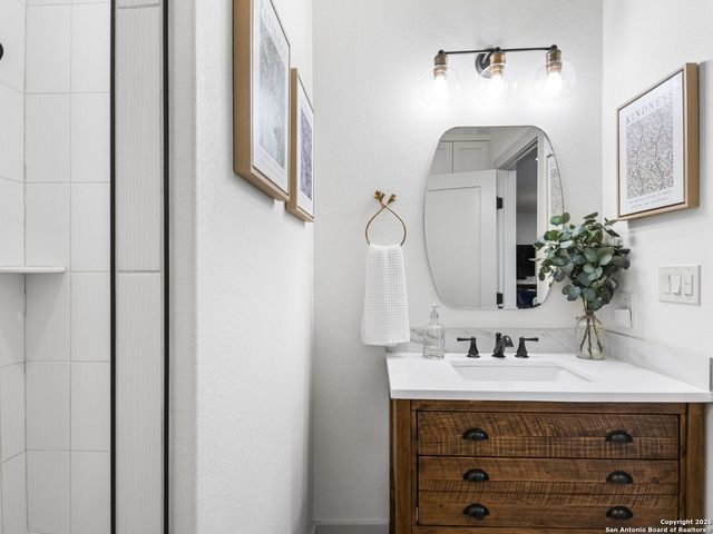 603 Graham, Boerne, TX 78006