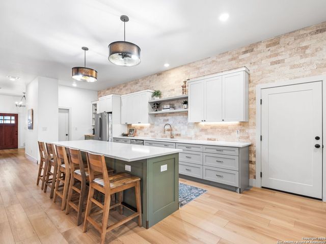 603 Graham, Boerne, TX 78006