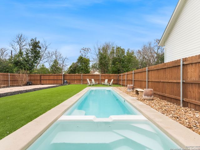 603 Graham, Boerne, TX 78006