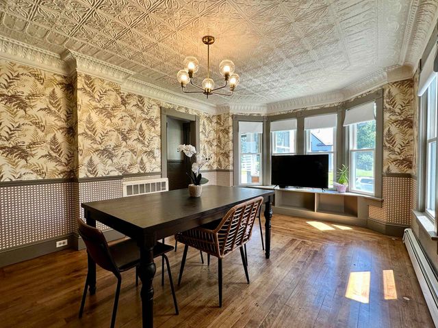 33 Gibbs Street, Proctor, VT 05675