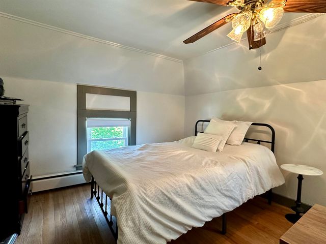 33 Gibbs Street, Proctor, VT 05675