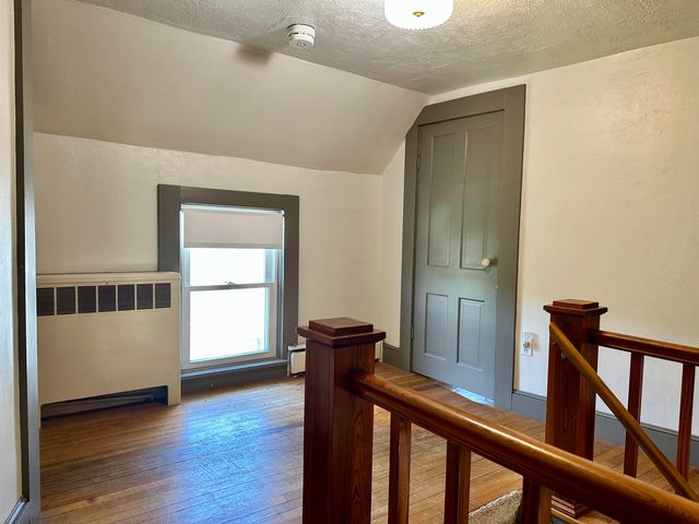 33 Gibbs Street, Proctor, VT 05675