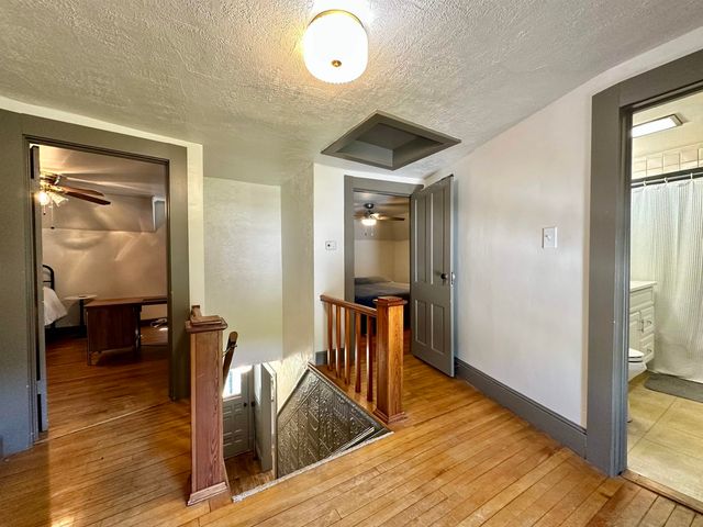 33 Gibbs Street, Proctor, VT 05675