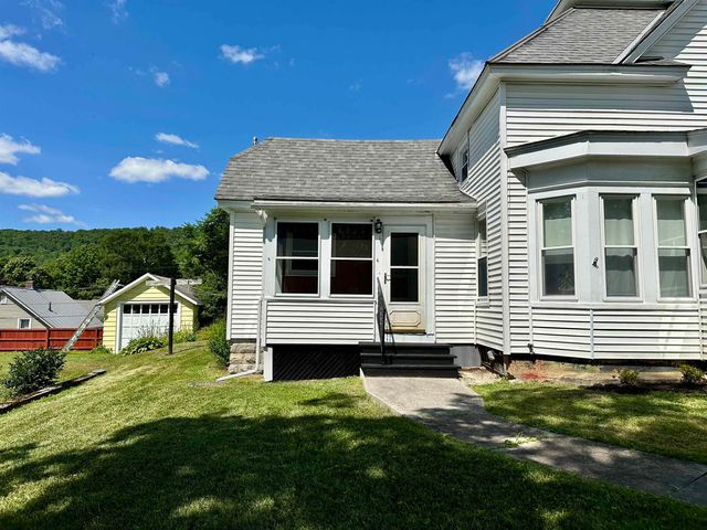 33 Gibbs Street, Proctor, VT 05675