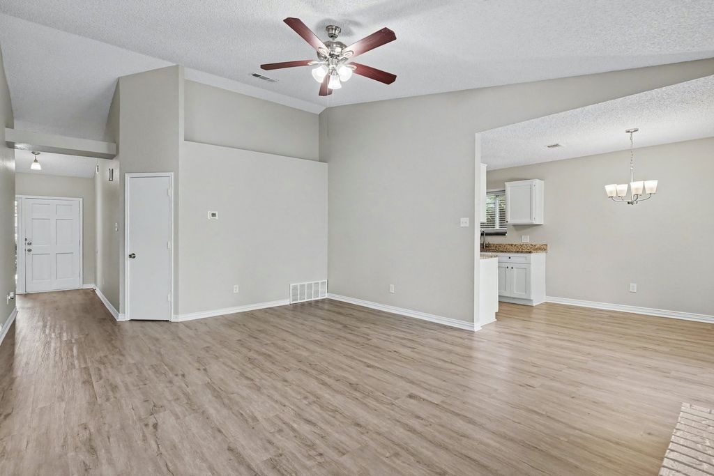 7500 Little Rock Lane, Fort Worth, TX 76120 — photo 4