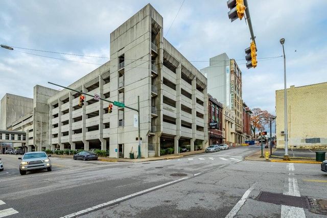 117 E 7th St Apt 802A, Chattanooga, TN 37402