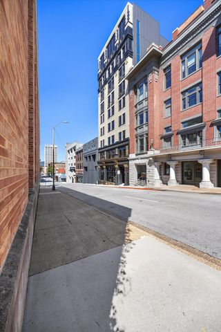 117 E 7th St Apt 802A, Chattanooga, TN 37402