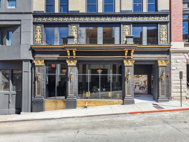 117 E 7th St Apt 802A, Chattanooga, TN 37402
