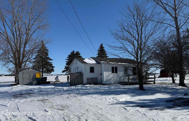 6867 S 7 Mile Road, Freeland, MI 48623