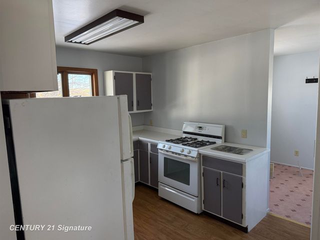 6867 S 7 Mile Road, Freeland, MI 48623