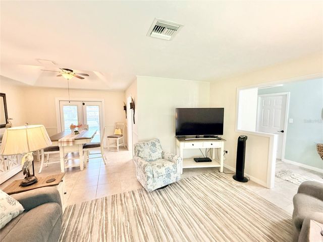 305 W DELAWARE STREET, Tavares, FL 32778