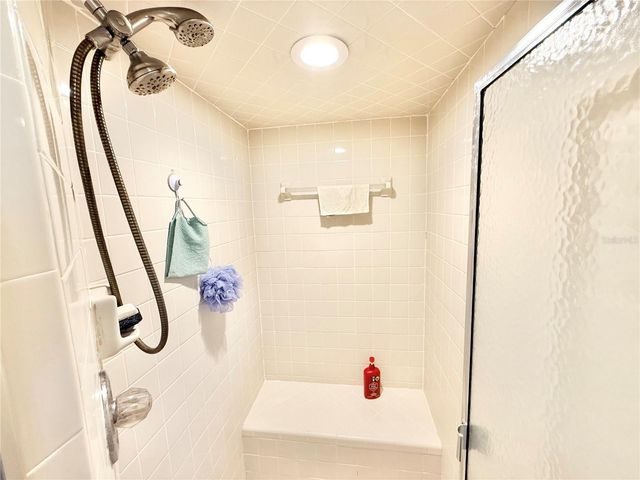 305 W DELAWARE STREET, Tavares, FL 32778