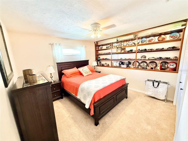 305 W DELAWARE STREET, Tavares, FL 32778