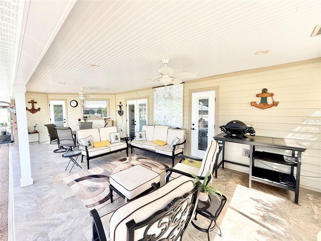 305 W DELAWARE STREET, Tavares, FL 32778