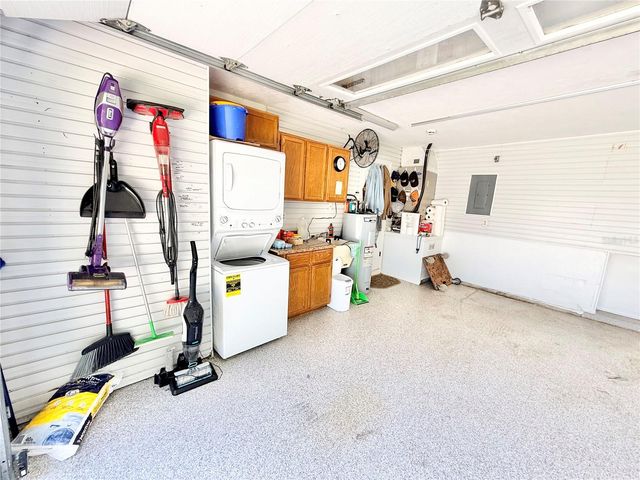 305 W DELAWARE STREET, Tavares, FL 32778