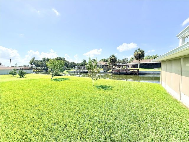 305 W DELAWARE STREET, Tavares, FL 32778
