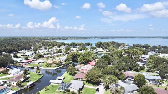 305 W DELAWARE STREET, Tavares, FL 32778