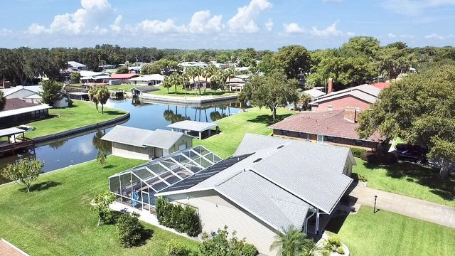 305 W DELAWARE STREET, Tavares, FL 32778